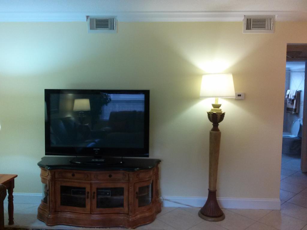 Beach Vacation Get-Away Apartamento St. Pete Beach Habitación foto