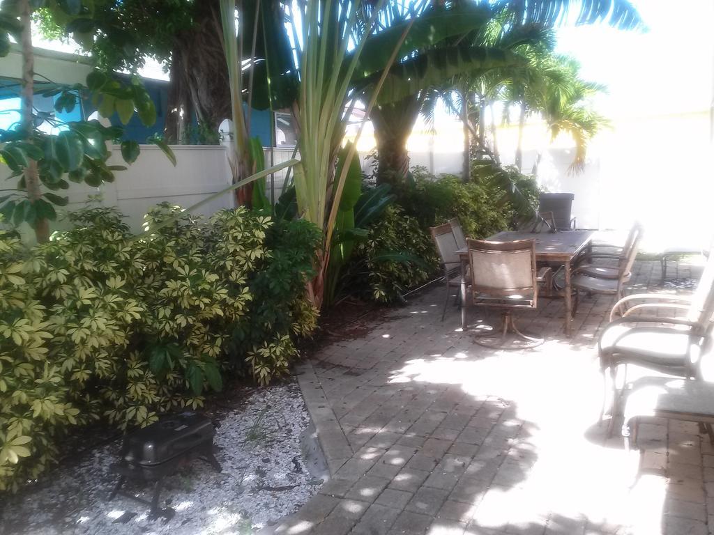 Beach Vacation Get-Away Apartamento St. Pete Beach Habitación foto