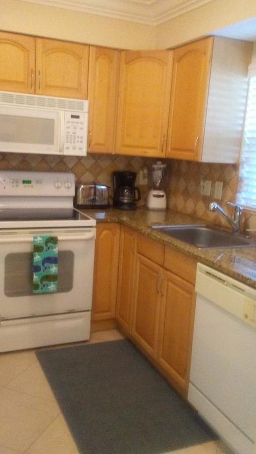Beach Vacation Get-Away Apartamento St. Pete Beach Exterior foto